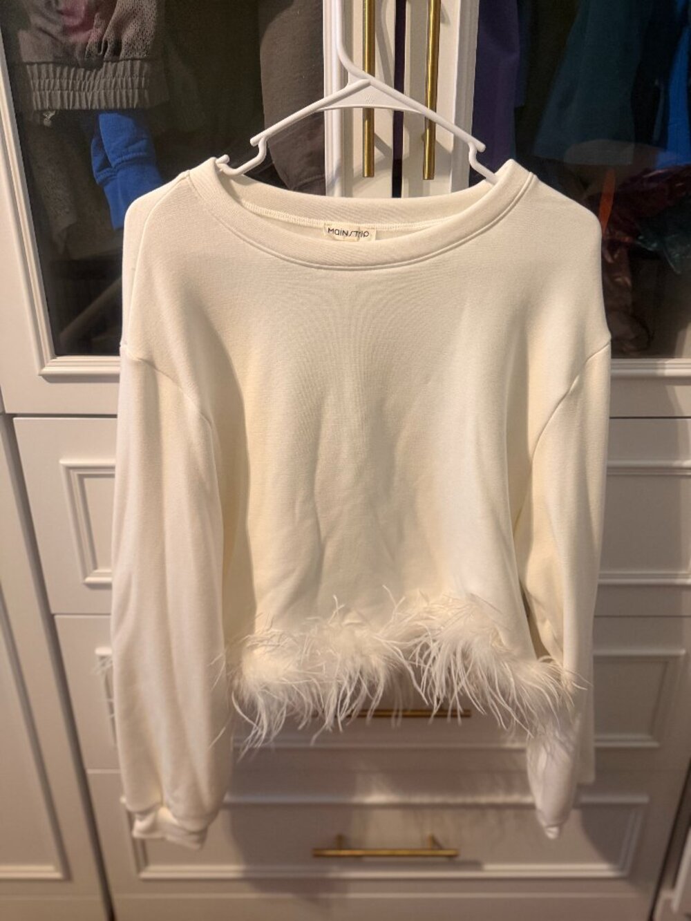 Boutique White Cropped Sweatshirt